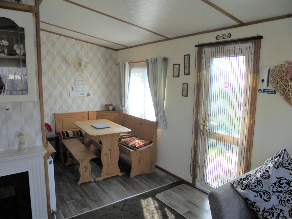 6 Berth Central Heated On The Chase Інголдмеллс Екстер'єр фото